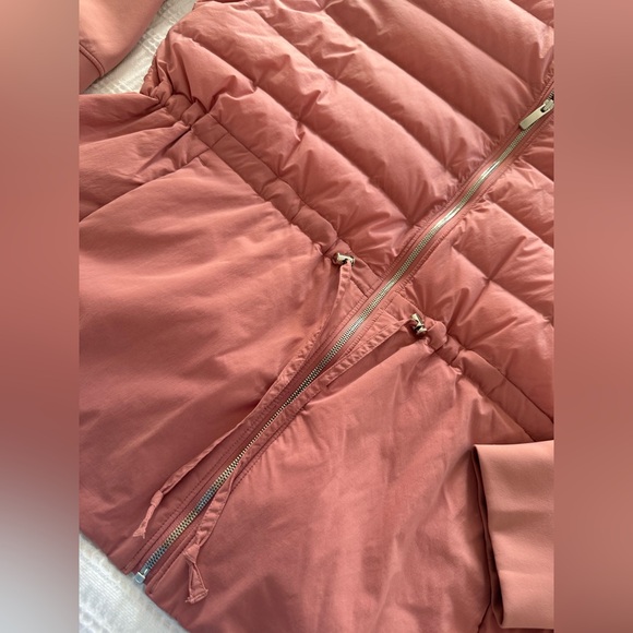 Lululemon down filled cinch waist jacket - Picture 9 of 9